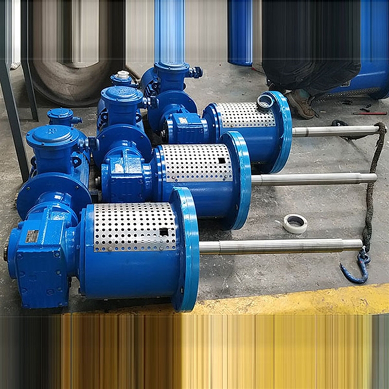 Side entry mixer