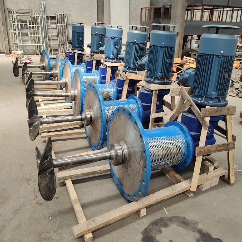 Side entry mixer